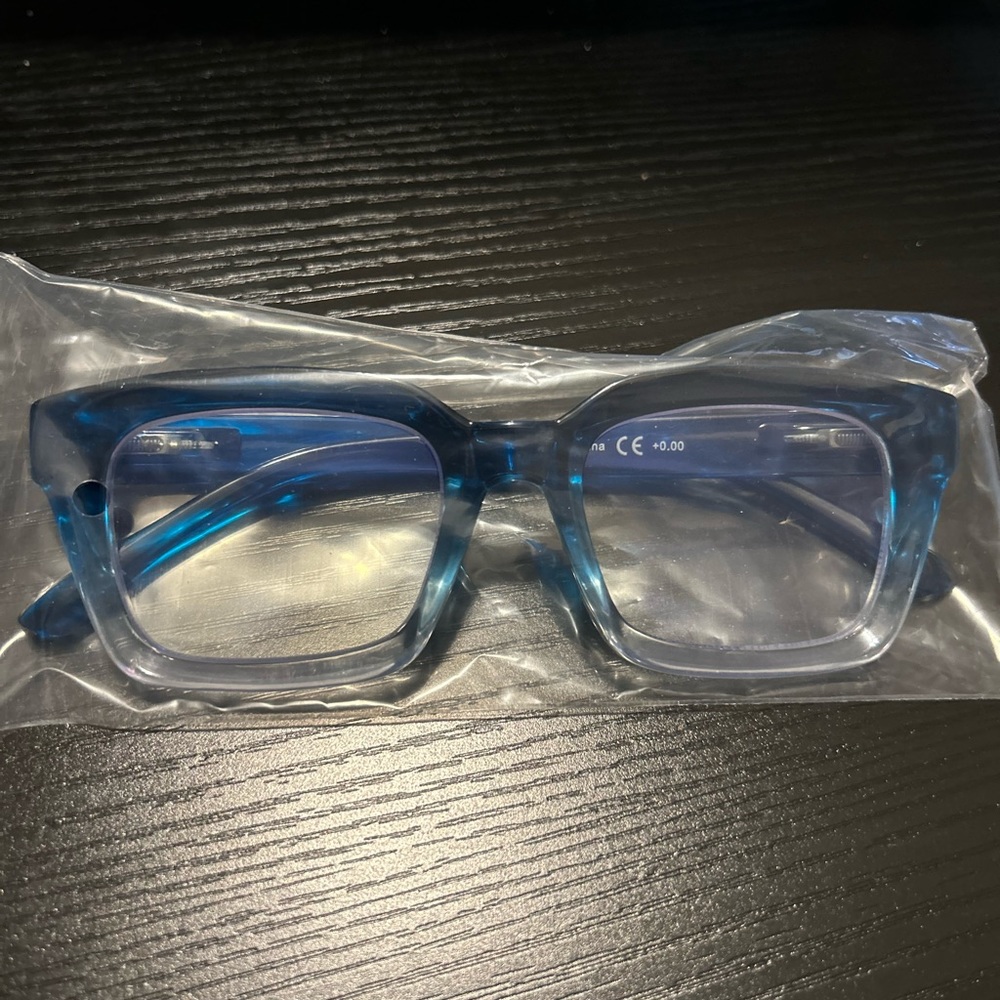 Very cute and fashionable eyeglasses